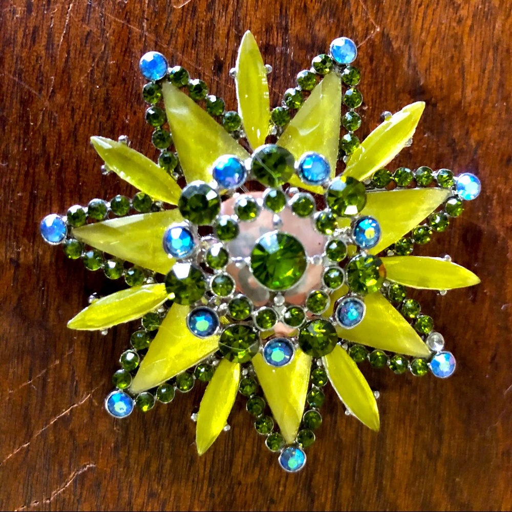 Blingy Brooch